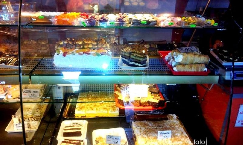 De Paşti profitul cofetarilor reşiţeni s-a triplat! De Paşti profitul cofetarilor reşiţeni s-a triplat!