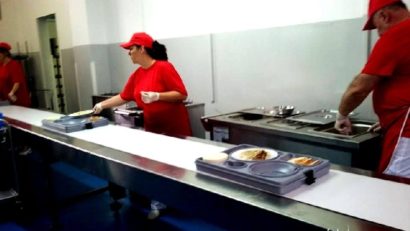 Meniu de sărbătoare pentru bolnavii internaţi la Spitalul Judeţean din Reşiţa
