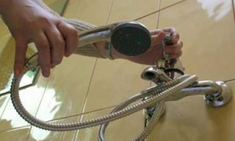 Vine vara, pleacă…apa caldă Vine vara, pleacă…apa caldă
