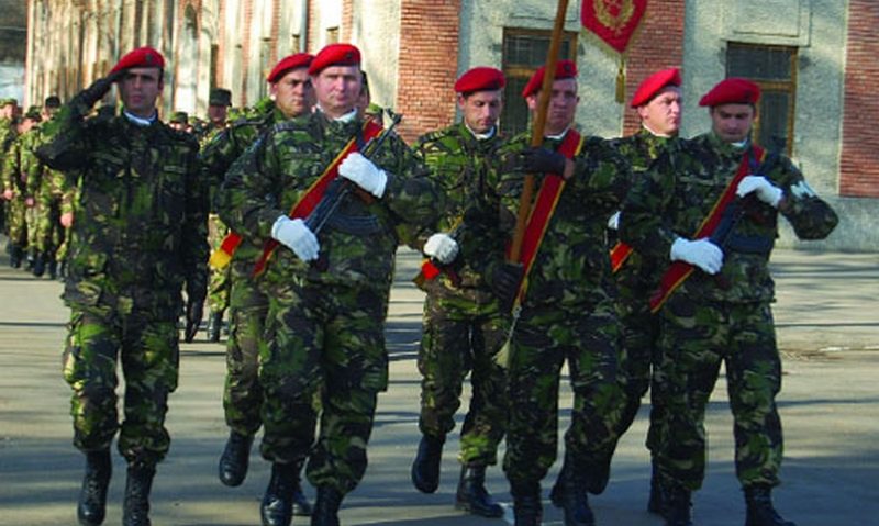 Paradă militară de Ziua Forţelor Terestre Paradă militară de Ziua Forţelor Terestre