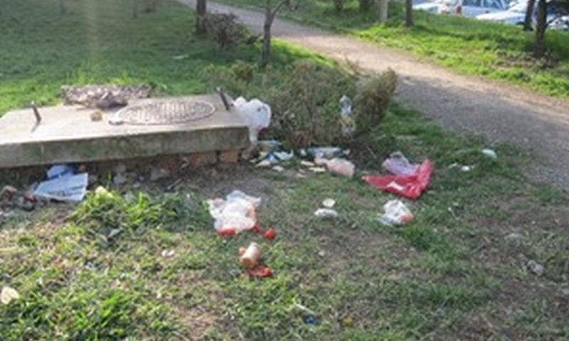 Nu căutaţi prin gunoaie ! Nu căutaţi prin gunoaie !