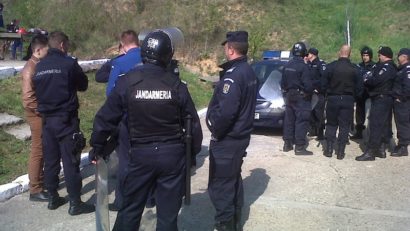 Jandarmii intră în dispozitiv