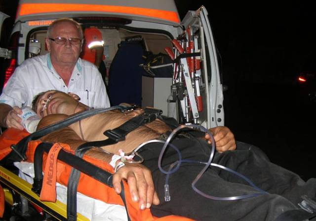 Un tânăr de 17 ani a fost înjunghiat Un tânăr de 17 ani a fost înjunghiat