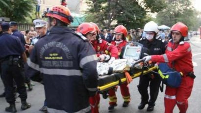 Grav accident pe DN7. Două TIR-uri s-au ciocnit frontal la Conop