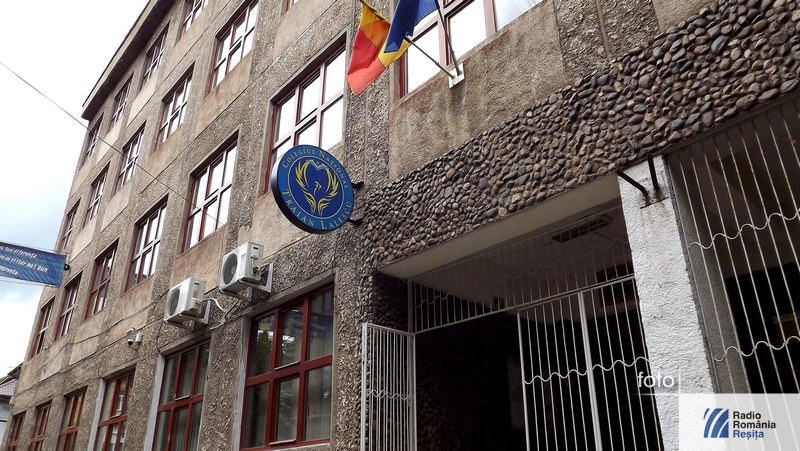 Colegiul Naţional Traian Lalescu la ceas aniversar Colegiul Naţional Traian Lalescu la ceas aniversar
