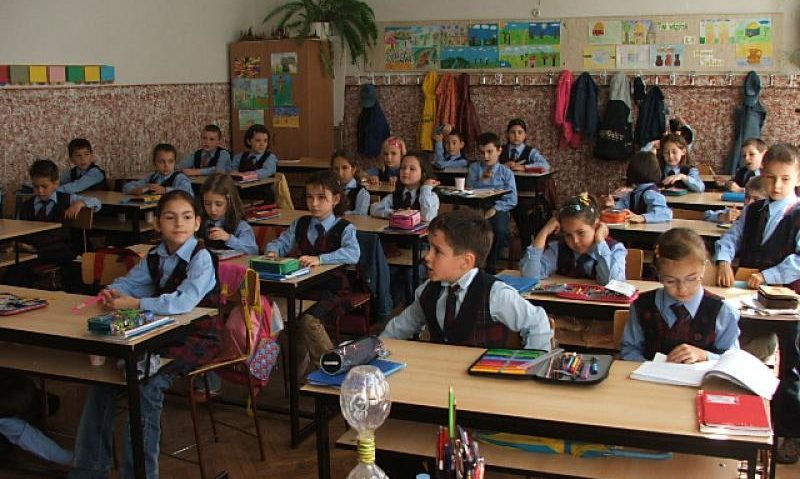 Costul-standard falimentează şcolile Costul-standard falimentează şcolile