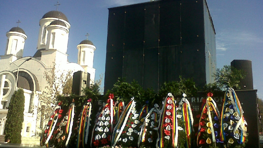Ceremonial militar în cinstea eroilor neamului Ceremonial militar în cinstea eroilor neamului