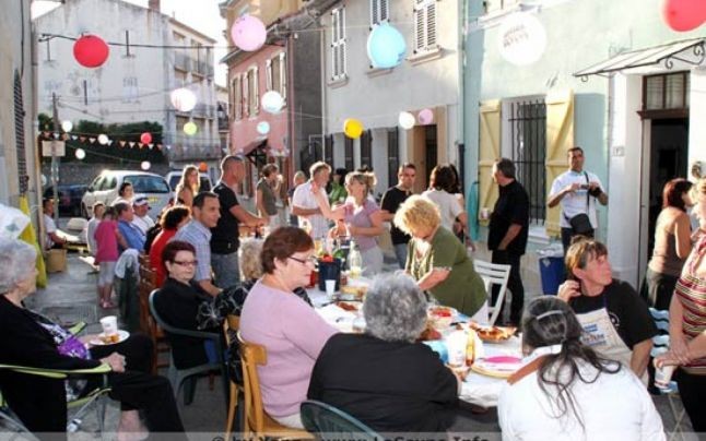 Arădenii se pregătesc de „Sărbătoarea Vecinilor” Arădenii se pregătesc de „Sărbătoarea Vecinilor”