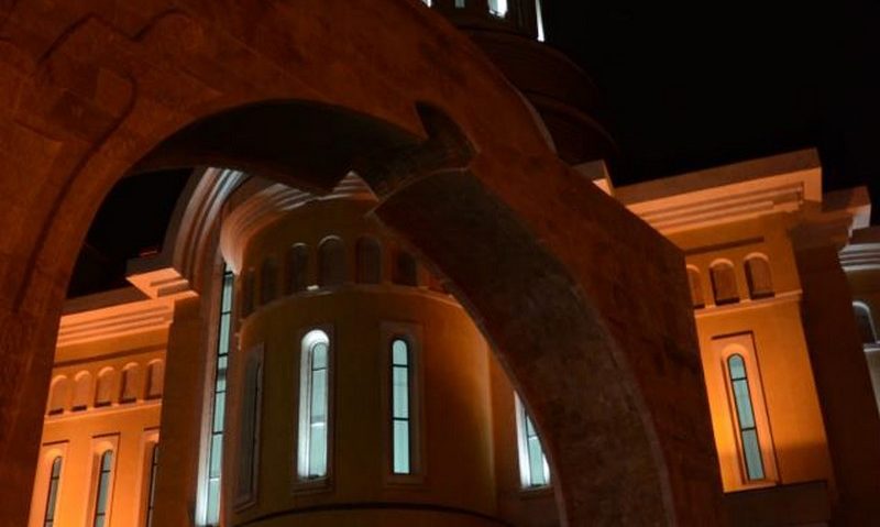 Clădiri iluminate arhitectural, la Caransebeş Clădiri iluminate arhitectural, la Caransebeş