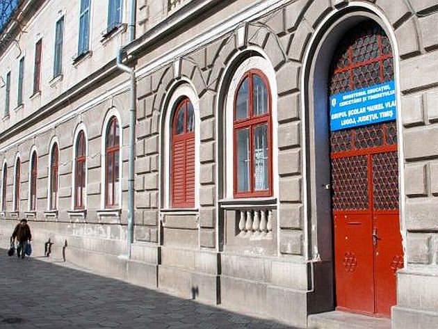 Directorul liceului tehnologic Aurel Vlaicu din Lugoj a demisionat în semn de protest Directorul liceului tehnologic Aurel Vlaicu din Lugoj a demisionat în semn de protest