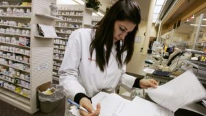 Programul farmaciilor din Caraș-Severin în minivacanța de Rusalii