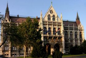 Partidul Socialist Ungar îşi schimbă liderii