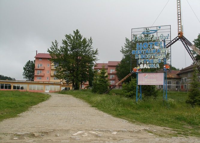 Pregătiri pe Semenic pentru sezonul de rece Pregătiri pe Semenic pentru sezonul de rece