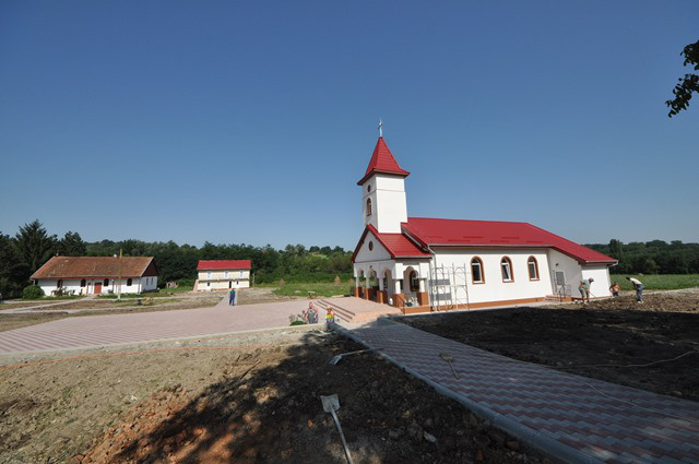 Cea mai nouă biserică greco-catolică din Banat sfinţită în acest sfârşit de săptămână Cea mai nouă biserică greco-catolică din Banat sfinţită în acest sfârşit de săptămână