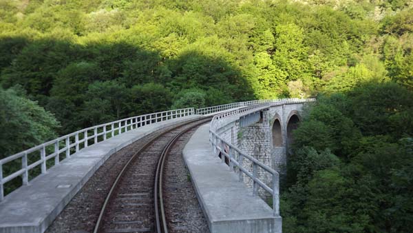 Semmeringul Bănăţean, ÎNCOTRO? Trenurile vor circula doar trei zile pe săptămână Semmeringul Bănăţean, ÎNCOTRO? Trenurile vor circula doar trei zile pe săptămână