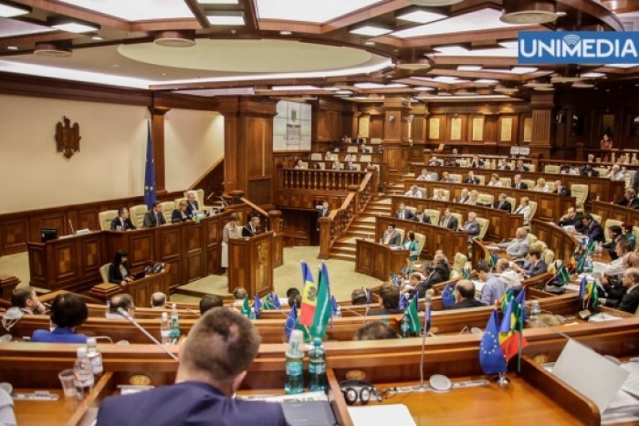 Parlamentul începe sesiunea de toamnă Parlamentul începe sesiunea de toamnă