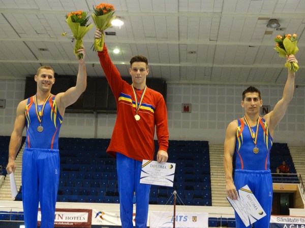 Gimnaştii Larisa Iordache şi Andrei Muntean sunt campioni naţionali la individual compus Gimnaştii Larisa Iordache şi Andrei Muntean sunt campioni naţionali la individual compus