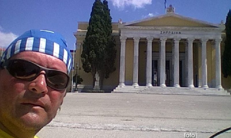 Sportivul cu handicap Vasile Stoica jefuit în Grecia Sportivul cu handicap Vasile Stoica jefuit în Grecia