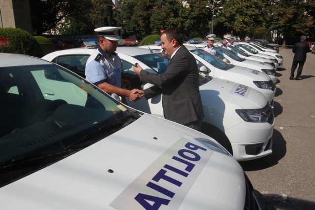 Mașini noi pentru polițiști Mașini noi pentru polițiști
