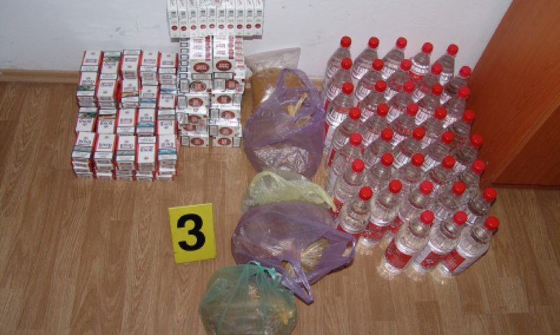 Alcool şi tutun de contrabandă descoperite de poliţiştii din Deta Alcool şi tutun de contrabandă descoperite de poliţiştii din Deta