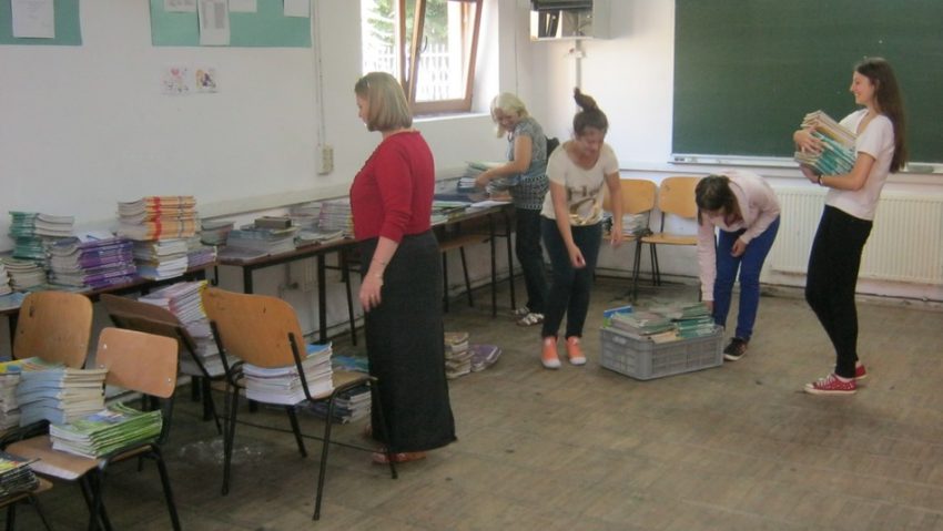 Manuale noi, la jumătatea lunii noiembrie Manuale noi, la jumătatea lunii noiembrie