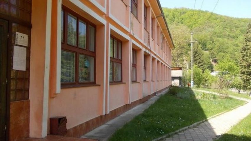 Școala din Tomești, modernizată pe banii Guvernului Școala din Tomești, modernizată pe banii Guvernului