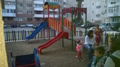 Copil accidentat pe tobogan!