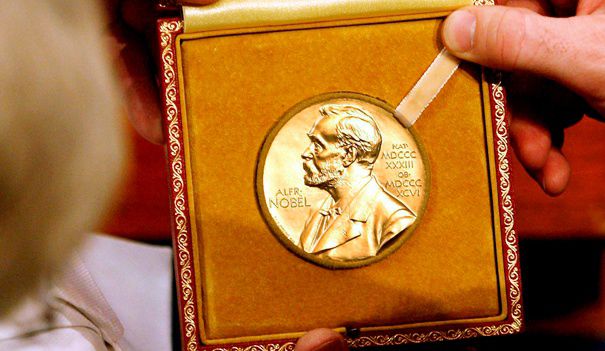 Premiul Nobel pentru Pace: Kailash Satyarthi și Malala Yousafzai Premiul Nobel pentru Pace: Kailash Satyarthi și Malala Yousafzai