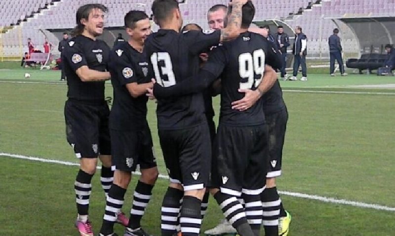 ACS Poli Timişoara este noul lider al Ligii a II-a de fotbal seria a II-a, după etapa a XI-a ACS Poli Timişoara este noul lider al Ligii a II-a de fotbal seria a II-a, după etapa a XI-a
