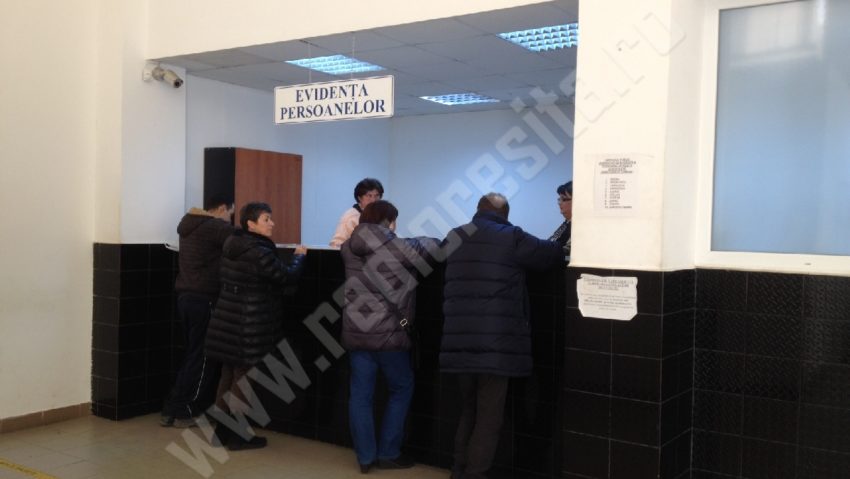 Şi-au făcut buletinul ca să poată vota! Şi-au făcut buletinul ca să poată vota!