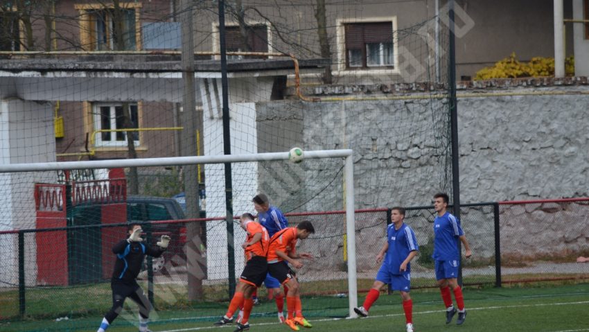 Inversare de lider în Liga a IV-a de fotbal Caraş-Severin, etapa a 26-a Inversare de lider în Liga a IV-a de fotbal Caraş-Severin, etapa a 26-a