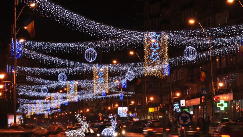 Împodobirea Severinului pentru sărbătorile de iarnă, în plină desfăşurare Împodobirea Severinului pentru sărbătorile de iarnă, în plină desfăşurare