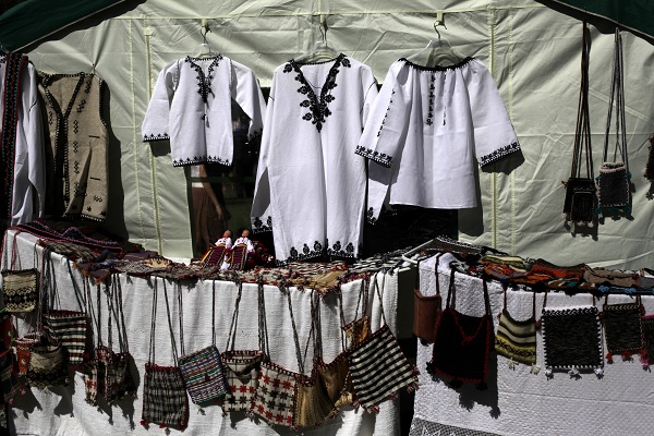 Portul popular în expoziţie la Reşiţa Portul popular în expoziţie la Reşiţa