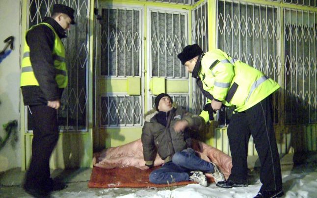 Nu au casă dar consumă alcool Nu au casă dar consumă alcool