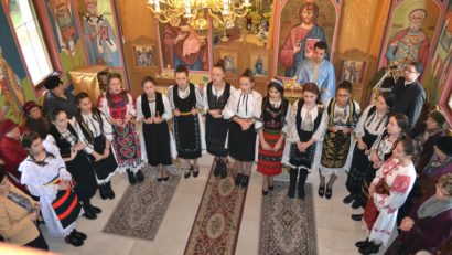 Colindători la biserica poliţiştilor din Deva