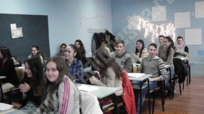 Peste 200 de locuri libere în liceele cărăşene