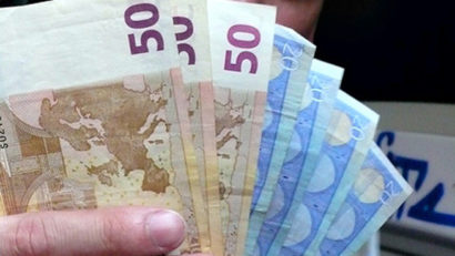 A furat 45.000 de euro