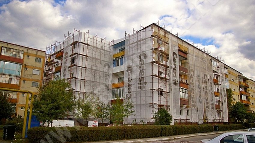 Primăria Reşiţa nu renunţă la reabilitarea termică a blocurilor. Proiectele vor fi redepuse pentru finanţare Primăria Reşiţa nu renunţă la reabilitarea termică a blocurilor. Proiectele vor fi redepuse pentru finanţare