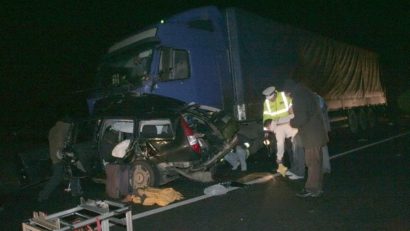Coliziune frontală pe DN 6. Un bărbat a ajuns în stare gravă la spital