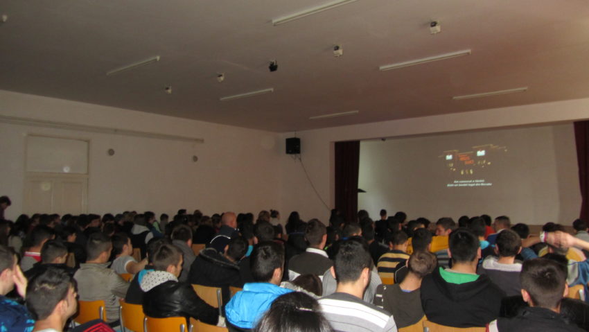 „ Prieteni fără frontieră” – proiect de prevenţie împotriva traficului de fiinţe umane „ Prieteni fără frontieră” – proiect de prevenţie împotriva traficului de fiinţe umane