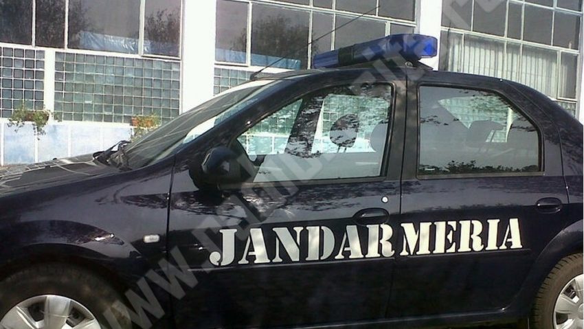 Poliţiştii şi jandarmii sunt la datorie Poliţiştii şi jandarmii sunt la datorie
