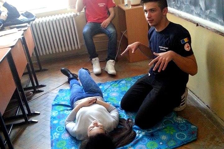 Tânăr voluntar a inventat aplicaţia, care-ţi poate salva viaţa! Tânăr voluntar a inventat aplicaţia, care-ţi poate salva viaţa!