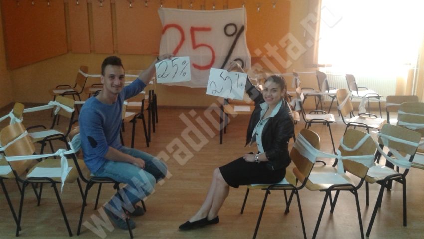 Studenții reșițeni și timișoreni continuă protestele pentru cei 25% Studenții reșițeni și timișoreni continuă protestele pentru cei 25%