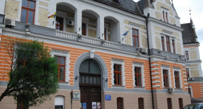 Procurorii DNA au ridicat noi documente de la Consiliul Judeţean Hunedoara Procurorii DNA au ridicat noi documente de la Consiliul Judeţean Hunedoara