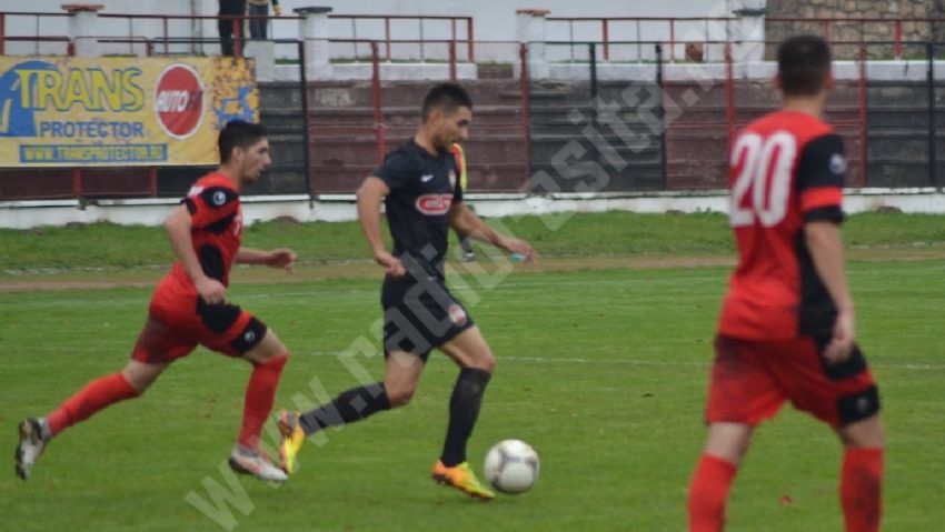 Metalul Reşiţa mai are de jucat două partide din actualul sezon al Ligii a doua de fotbal Metalul Reşiţa mai are de jucat două partide din actualul sezon al Ligii a doua de fotbal
