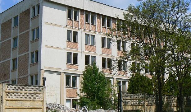 Penitenciar la Reşiţa? Unitatea militară nu poate fi folosită însă pentru cazarea deţinuţilor Penitenciar la Reşiţa? Unitatea militară nu poate fi folosită însă pentru cazarea deţinuţilor