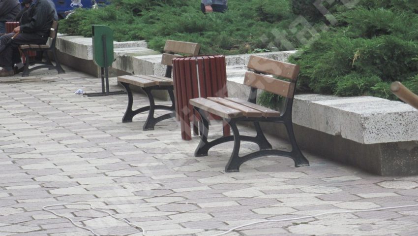 Mobilier stradal nou la Lugoj Mobilier stradal nou la Lugoj