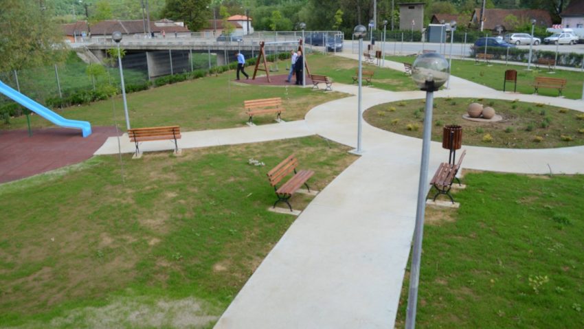 Un nou parc de joacă, inaugurat de 1 iunie Un nou parc de joacă, inaugurat de 1 iunie