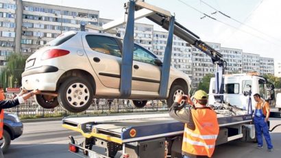 Ridicarea mașinilor parcate ilegal, suspendată