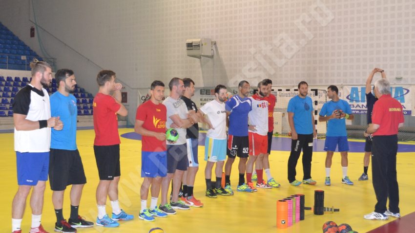 S-au pus în vânzare bilete pentru meciul de handbal dintre România şi Italia, de la Reşiţa S-au pus în vânzare bilete pentru meciul de handbal dintre România şi Italia, de la Reşiţa